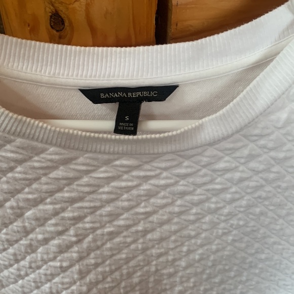 Banana Republic_quilted sweatshirt - Picture 2 of 4